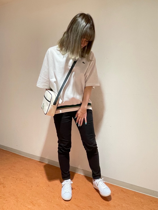 LACOSTE ドルマンスリーブスキッパーネックポロシャツ　ベージュ　38 セール】ドルマンスリーブスキッパーネックポロシャツ