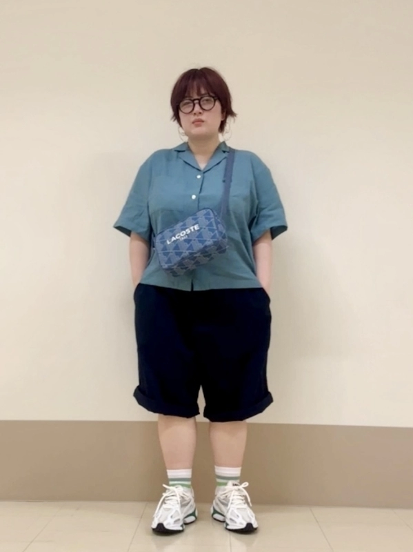 LACOSTEのテニスウェア　限定品　タグ付き未使用　レディースLサイズ ラコステ LACOSTE ラコステ テニス レディースニットセーター