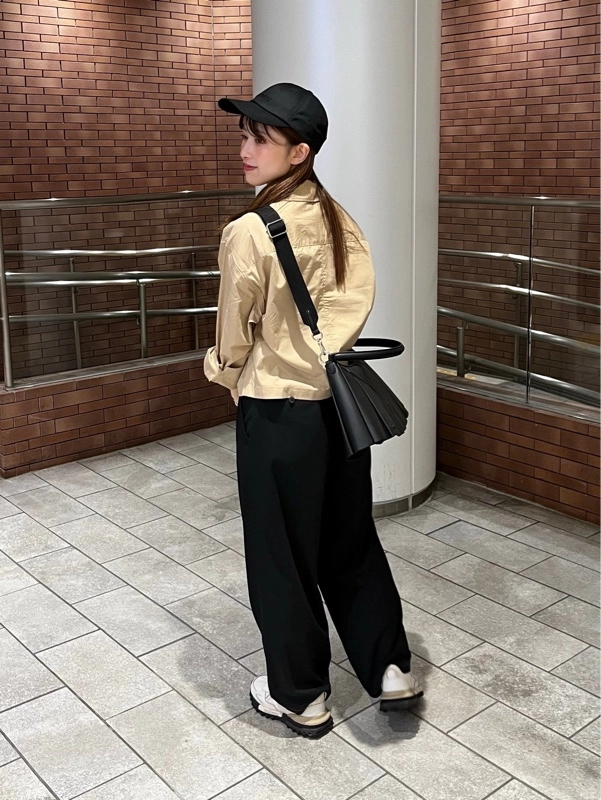 lala① ランラン レザープリーツショルダーバッグ NU5176DP - ラコステ