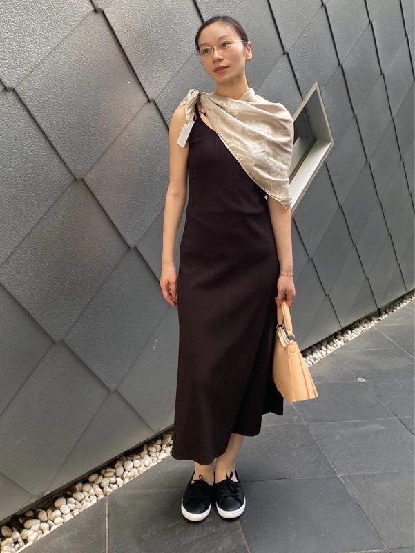 SS26 Fashion Show』 テニスグラフィックシルクスカーフ RE4051